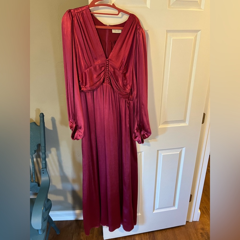Women’s magenta maxi dress